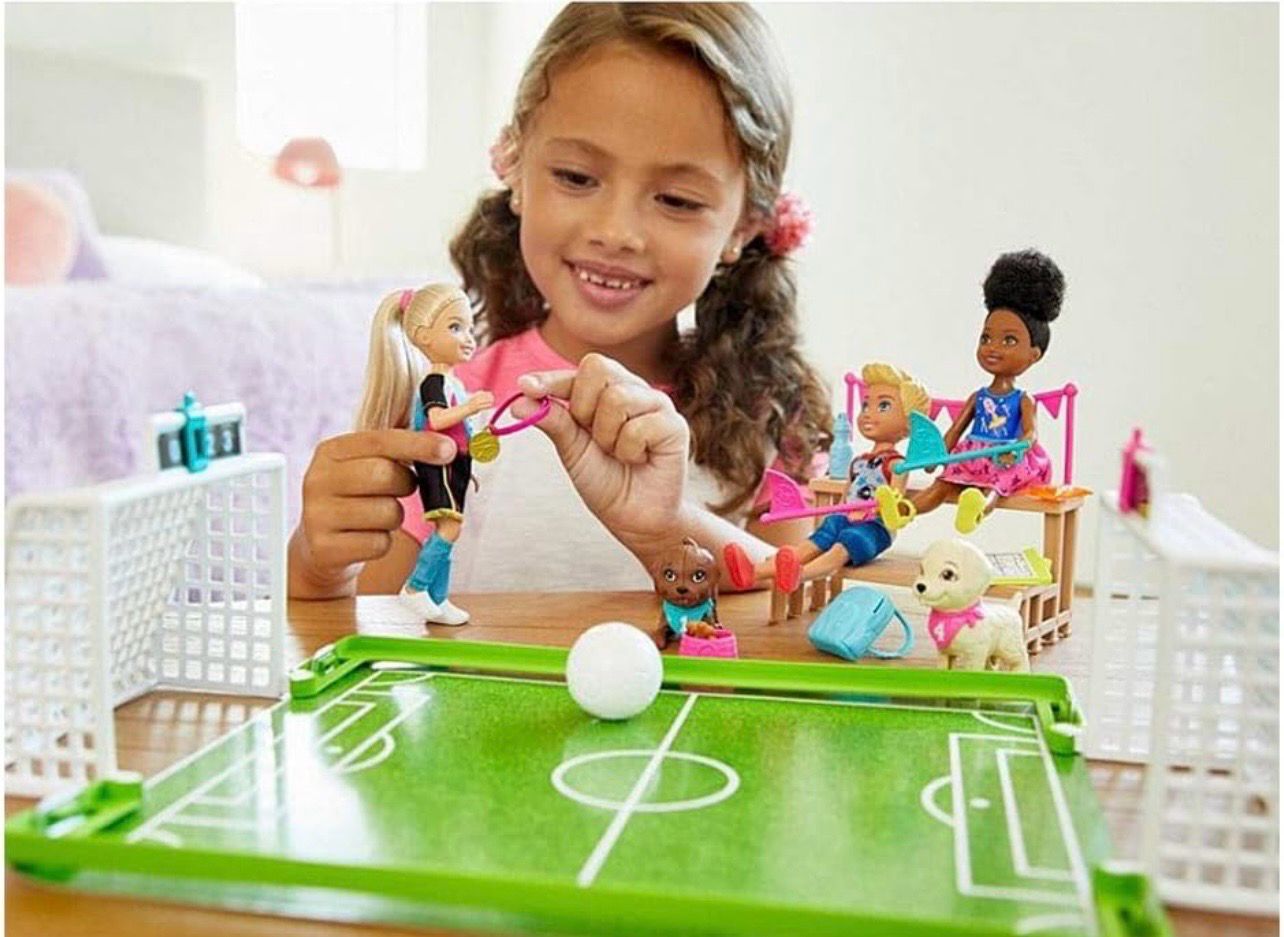 Barbie Chelsea Football Playset
