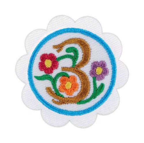 Daisy Design with Nature Badge