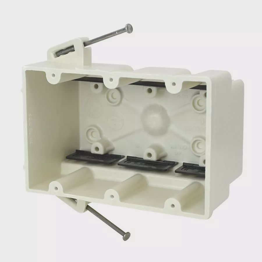 3G WHITE MID-NAILS SWITCH AND OUTLET BOX