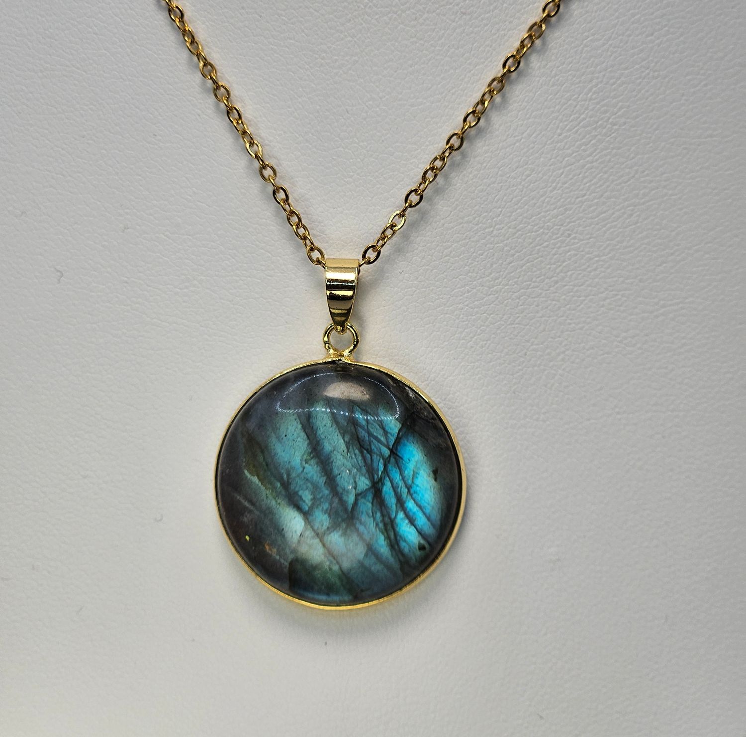 Zawieszka - labradoryt, srebro tybetańskie - koło