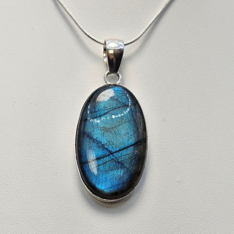 Zawieszka - labradoryt, srebro tybetańskie - owal