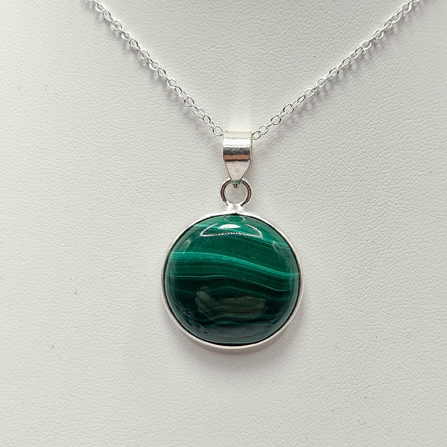 Zawieszka - malachit, srebro tybetańskie - koło