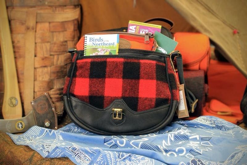 Frost River Premium Shell Bag Red Plaid