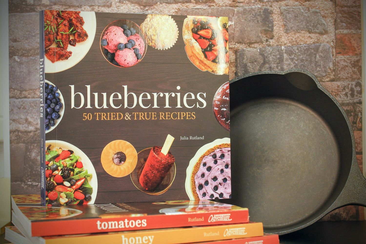 Blueberries - 50 Tried and True Recipes by Julia Rutland