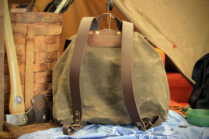 Frost River Geologist Pack