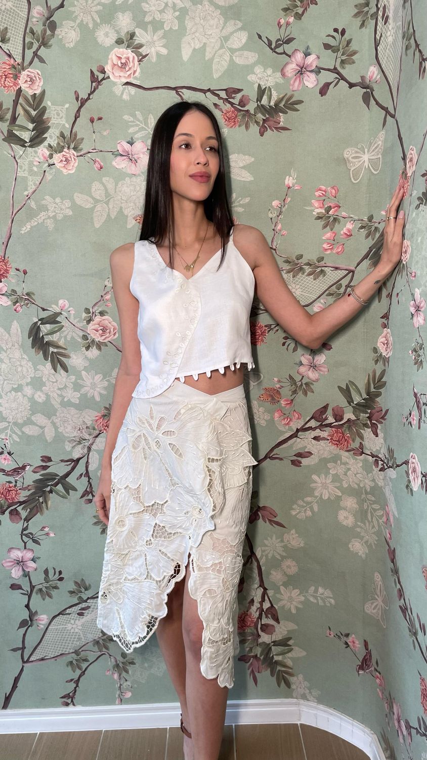 Veredas Embroidered Asymmetrical Crop Top