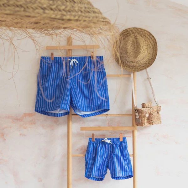 Streepje blauw zwemshort