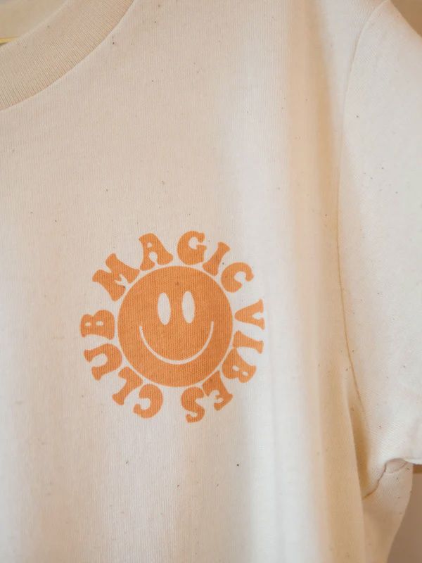 Club magic vibes t-shirt