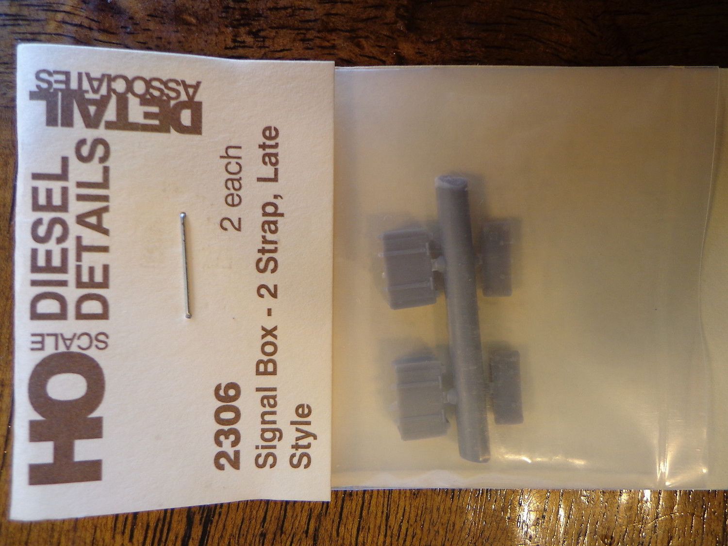 2306 Signal Box, 2-Strap, Late Style  HO Scale