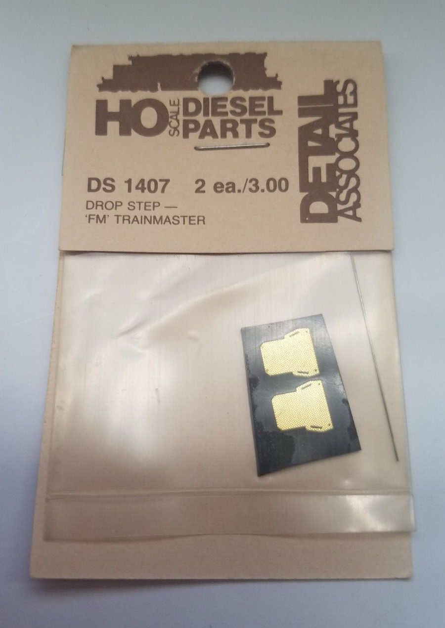 1407 Drop Step, FM Trainmaster - HO