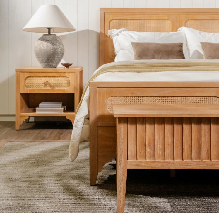 (Lurian Queen Bed Rattan)(Natural)(FT-STB07-02-00-01.A &amp; .B)