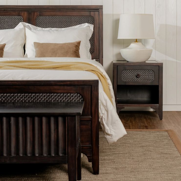 (Lurian 6 Drawer Dresser Black)(FT-STB07-02-04-02)