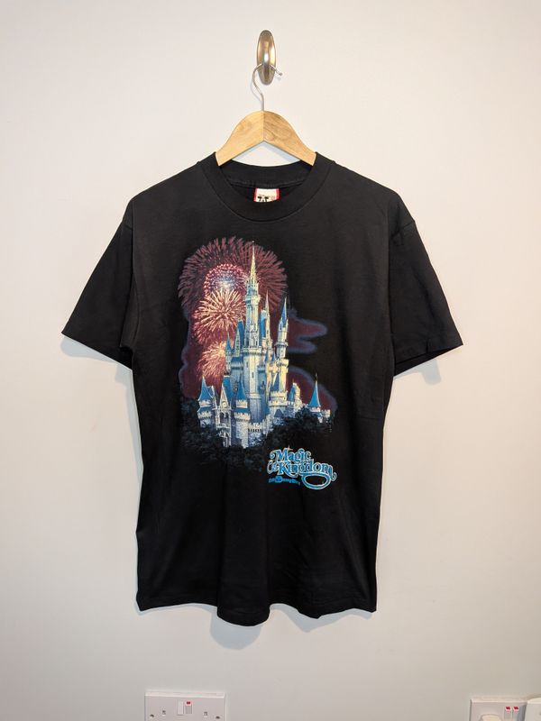 Vintage 90s Walt Disney World Magic Kingdom T-shirt (M)