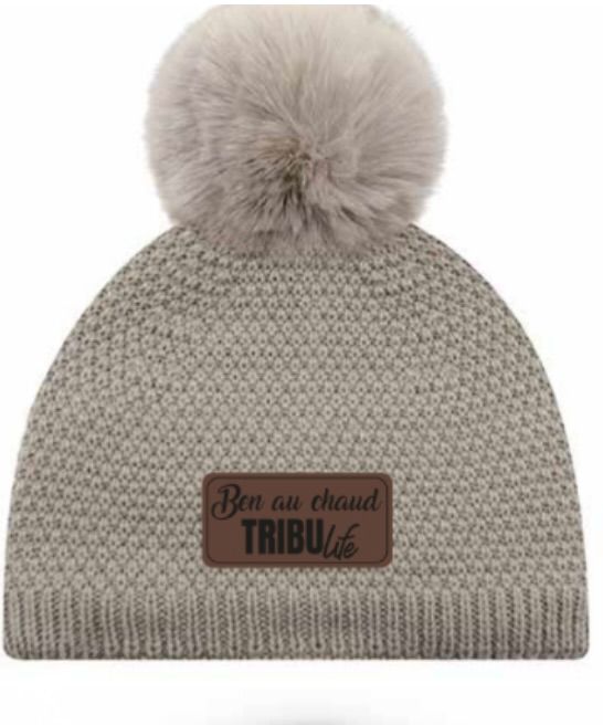 Tuques Patch ''Ben au chaud'' avec pompon Tuques Patch ''Ben au chaud'' avec pompon
