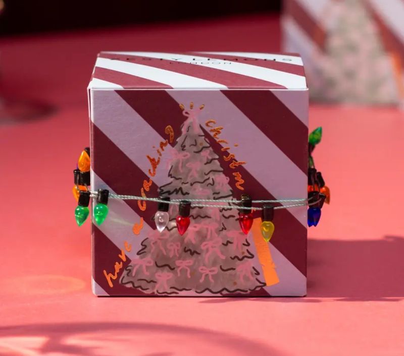 Cracking Christmas Tealights Box of 2 - Fireside