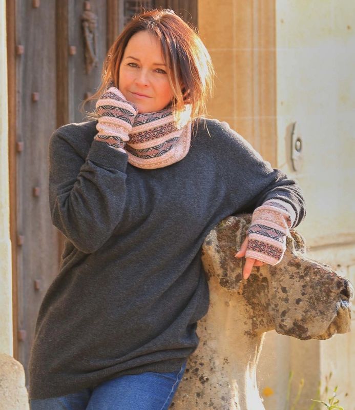 Cashmere Blend Fairisle Wrist Warmers - Anthracite Whisper