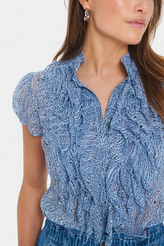 Lilja Crinkle SS Shirt - Chambray Running Dot