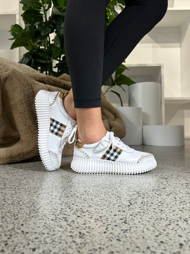 Rizz - Burb Tan Stripe