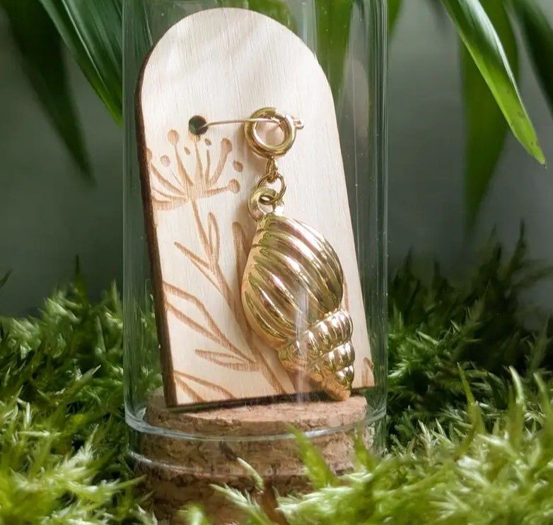 Shell - 18k Gold Pvd Stainless Steel Charm