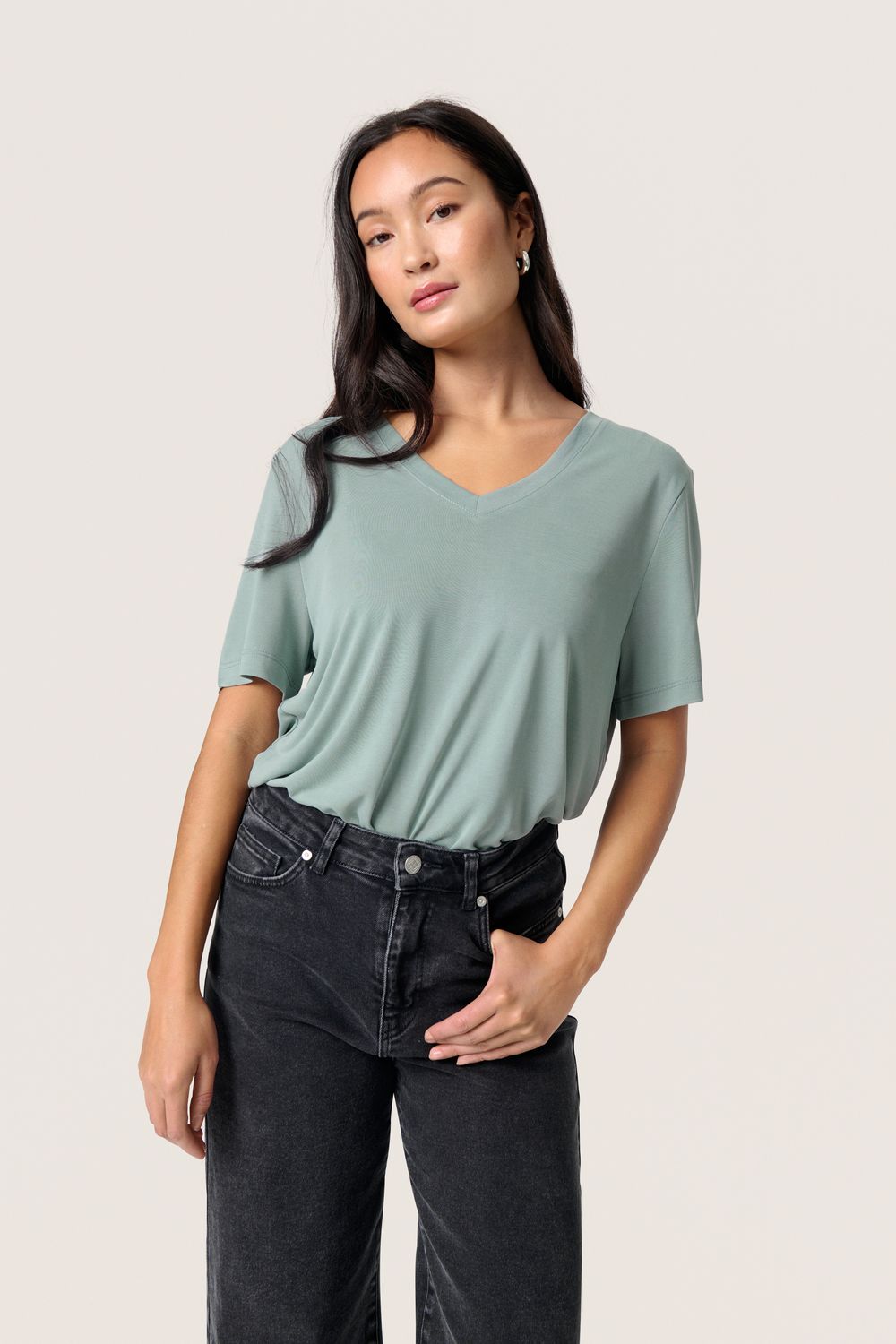 Columbine V-neck SS T-Shirt