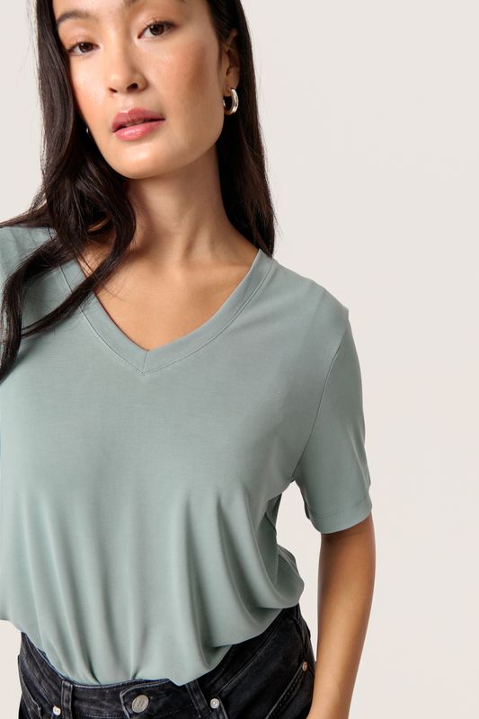 Columbine V-neck SS T-Shirt
