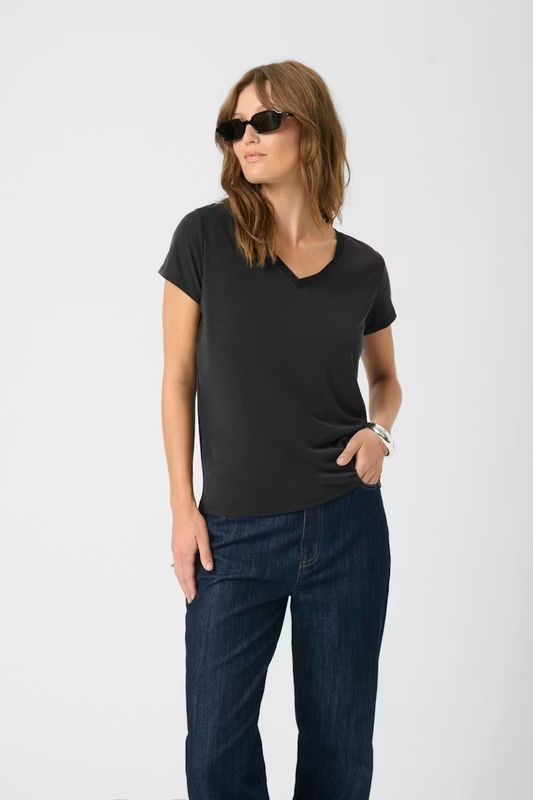 Columbine V-neck SS T-Shirt - Black
