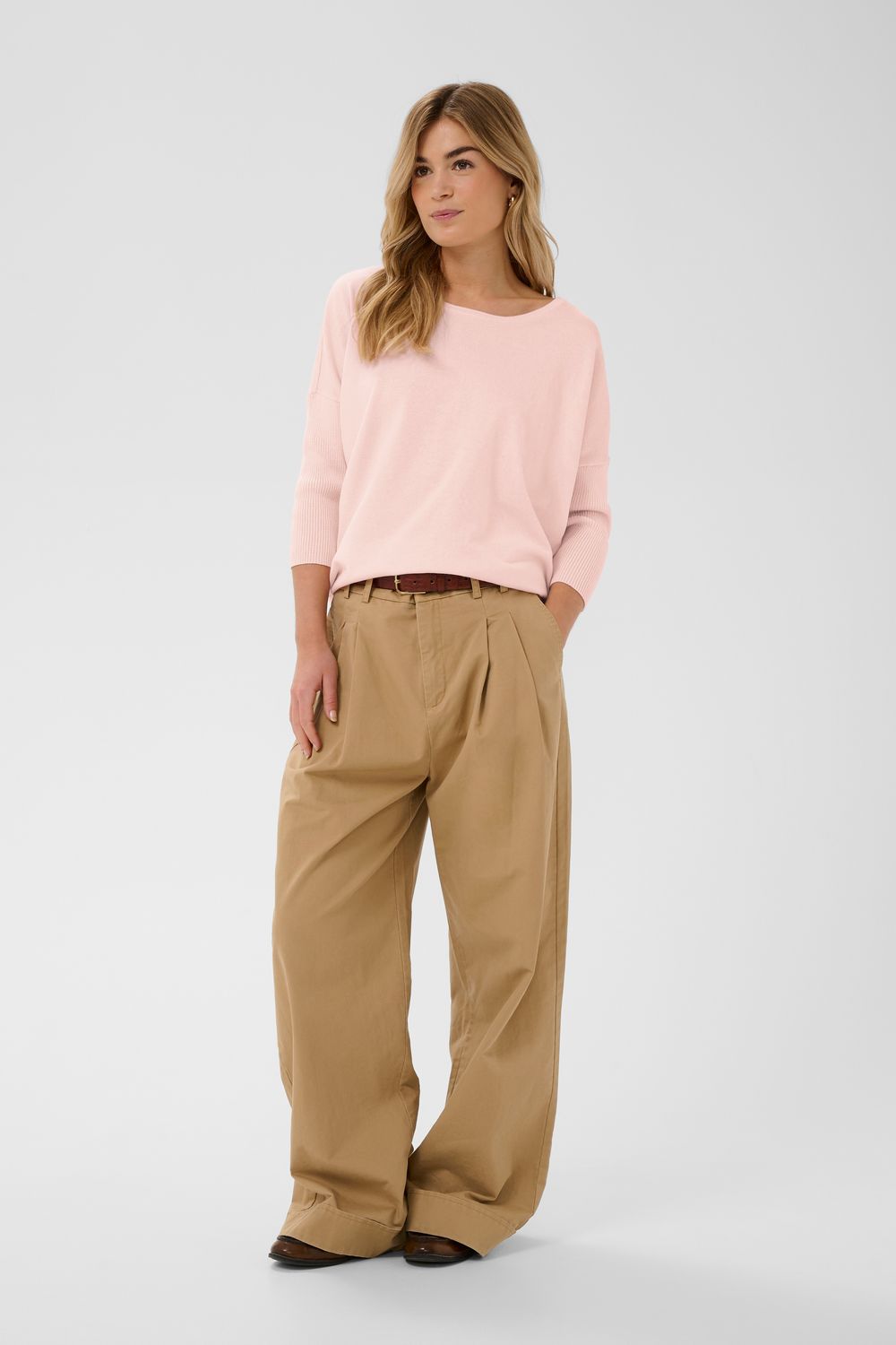 Mila R-Neck Pullover - Chalk Pink