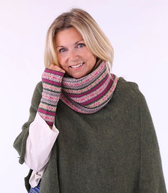 Cashmere Blend Fairisle Wrist Warmers - Briar Rose