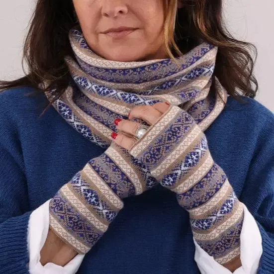 Cashmere Blend Fairisle Wrist Warmers - Tuscan Truffle