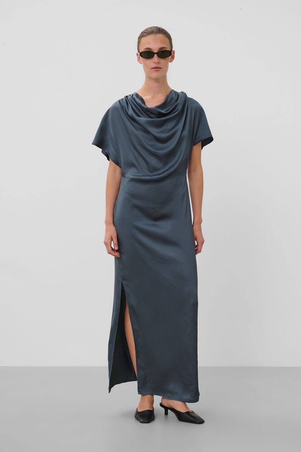 Evilia Dress - Turbulence