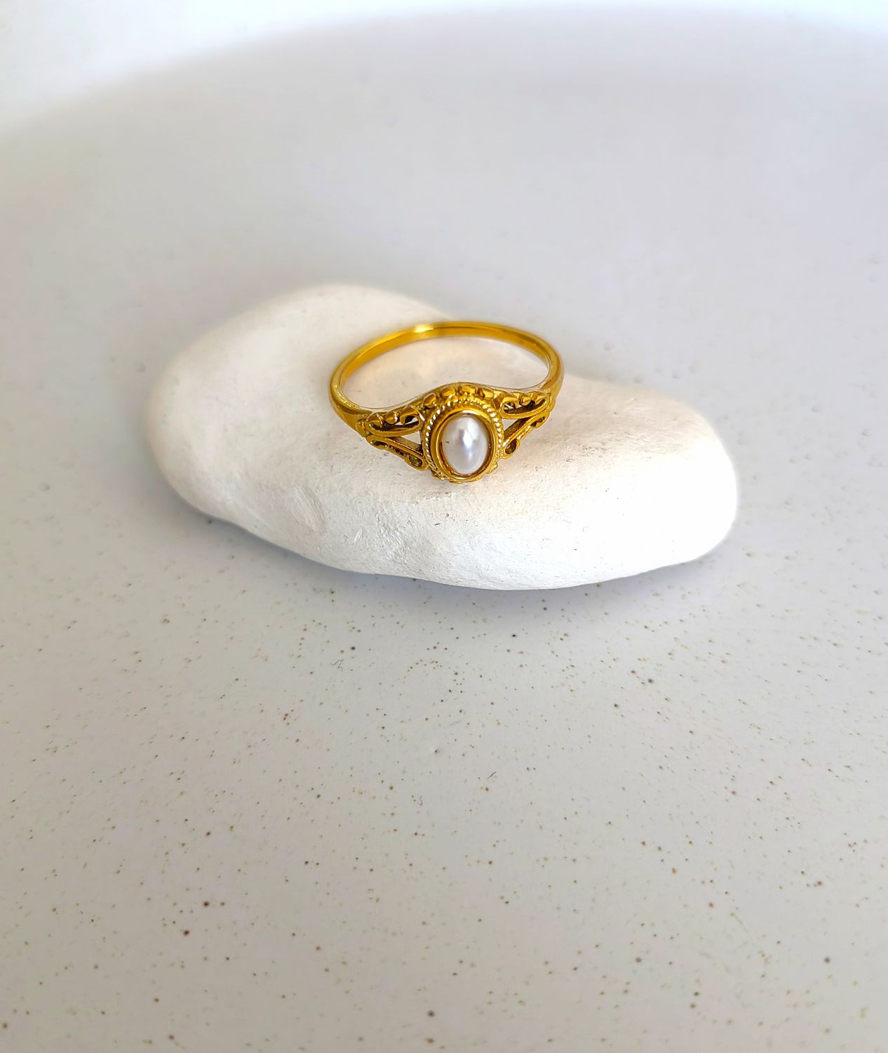 DIANA RING