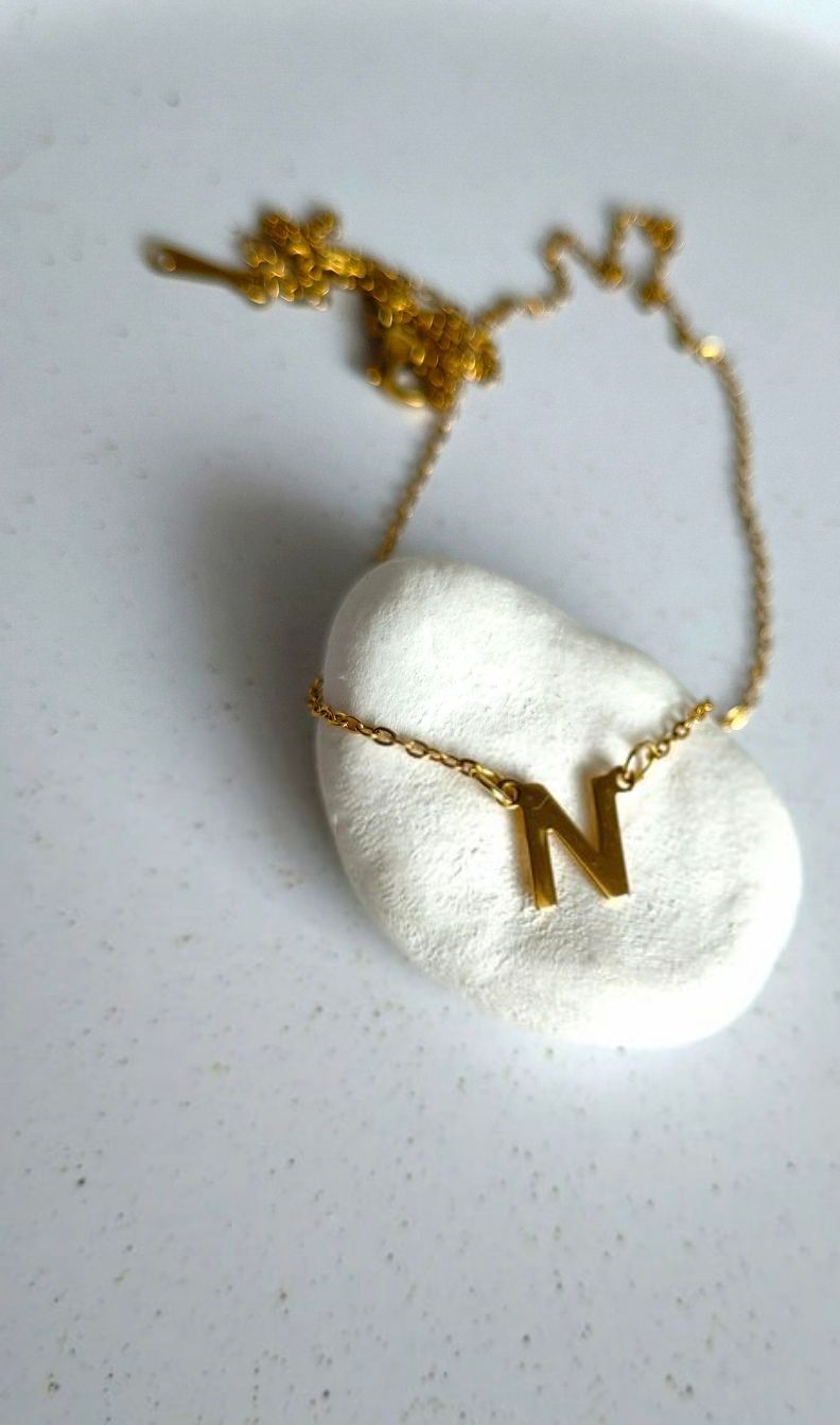 INITIAL NECKLACE