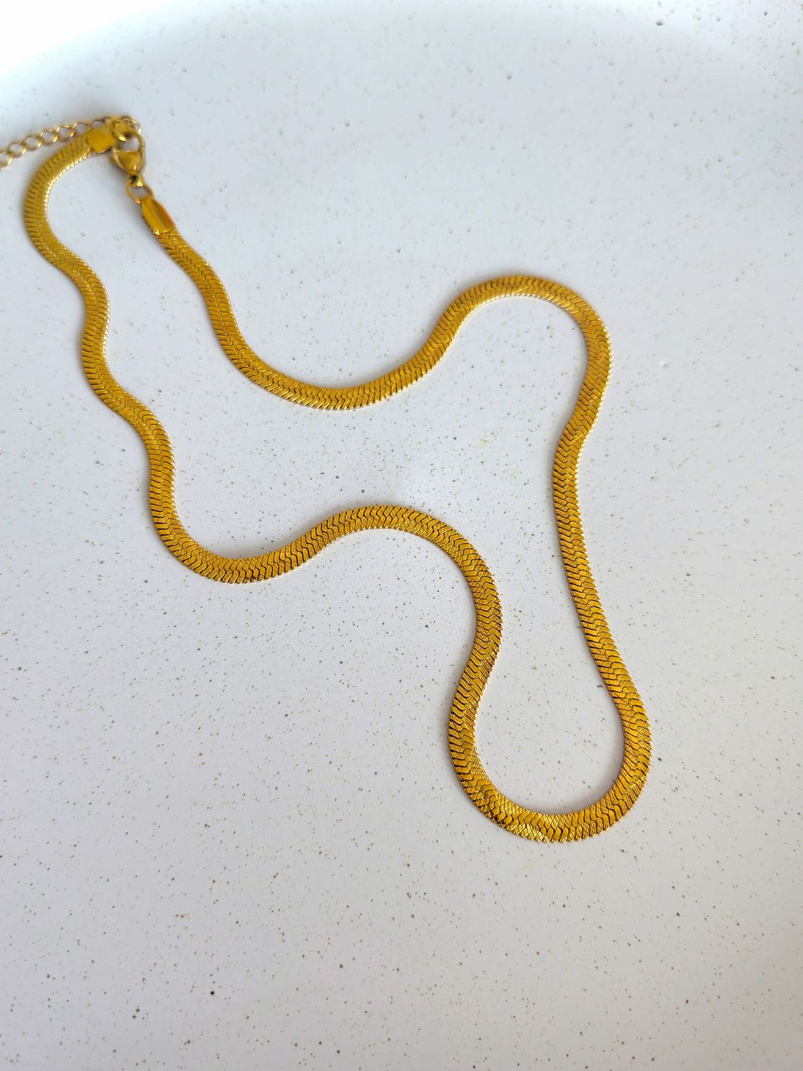 HERRINGBONE NECKLACE