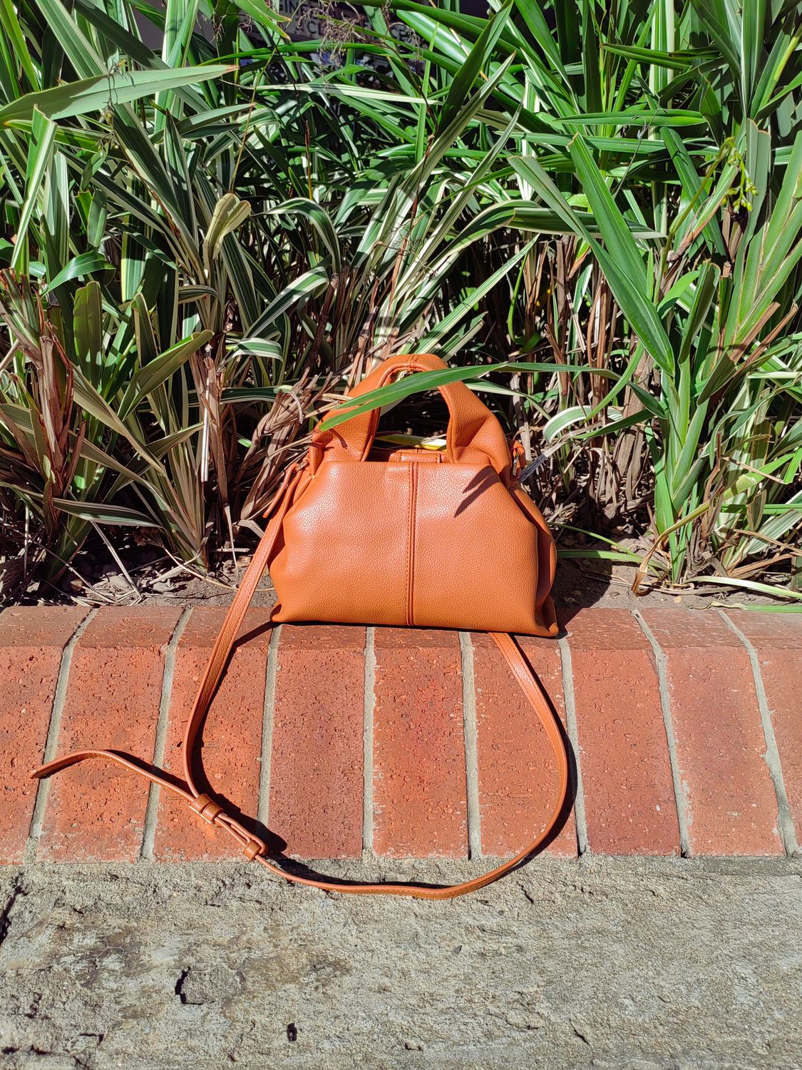 OLENE LEATHER BAG