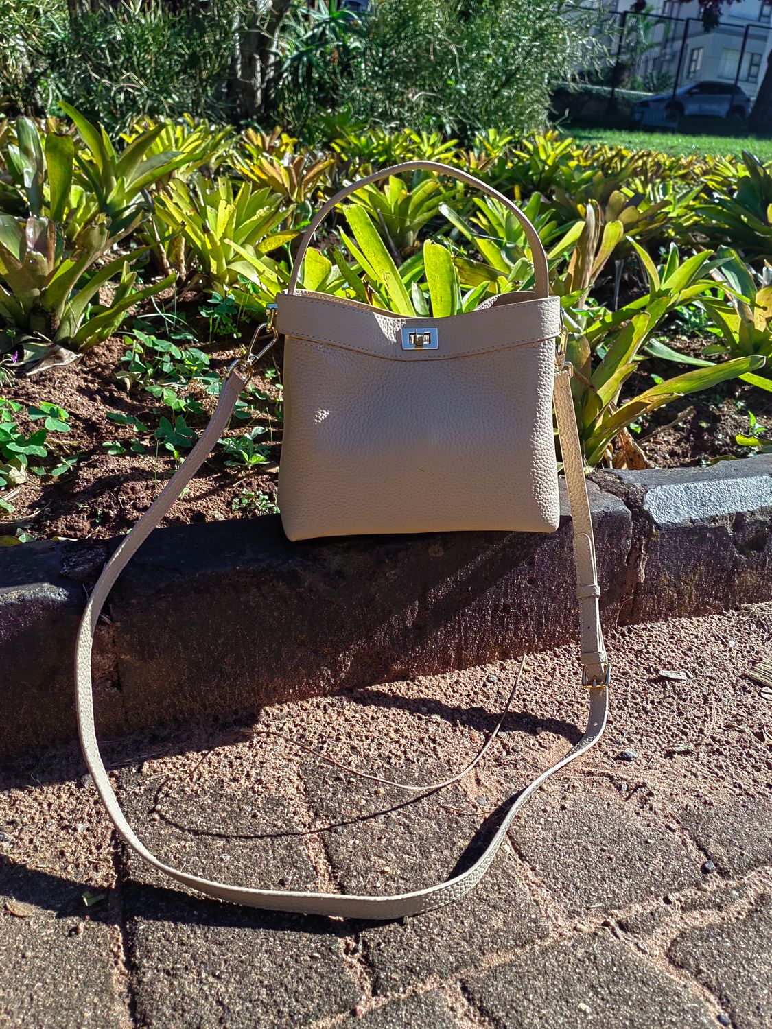 VINTAGE LEATHER BAG