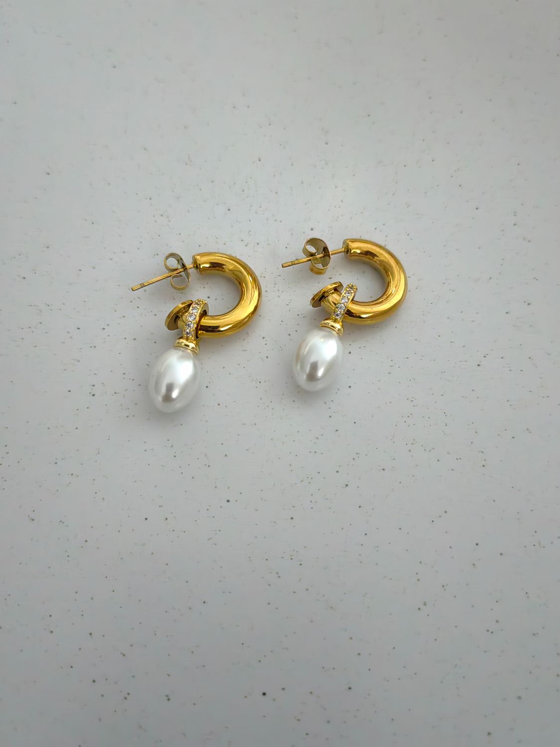 DROP PEARL HOOPS