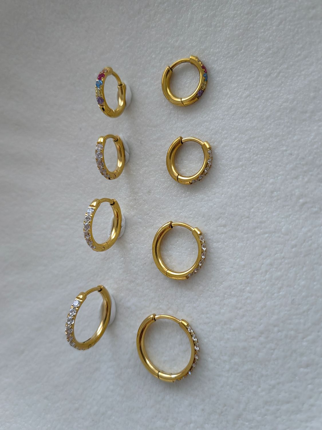 DAINTY HOOPS