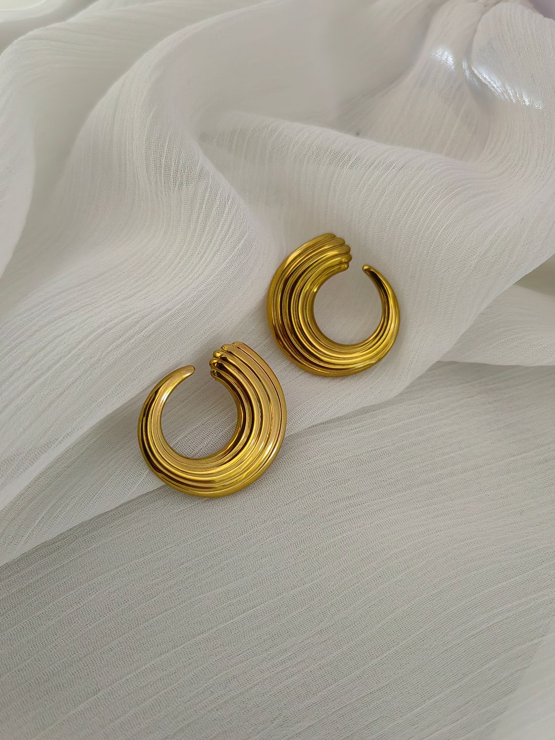 YOLISWA EARRINGS