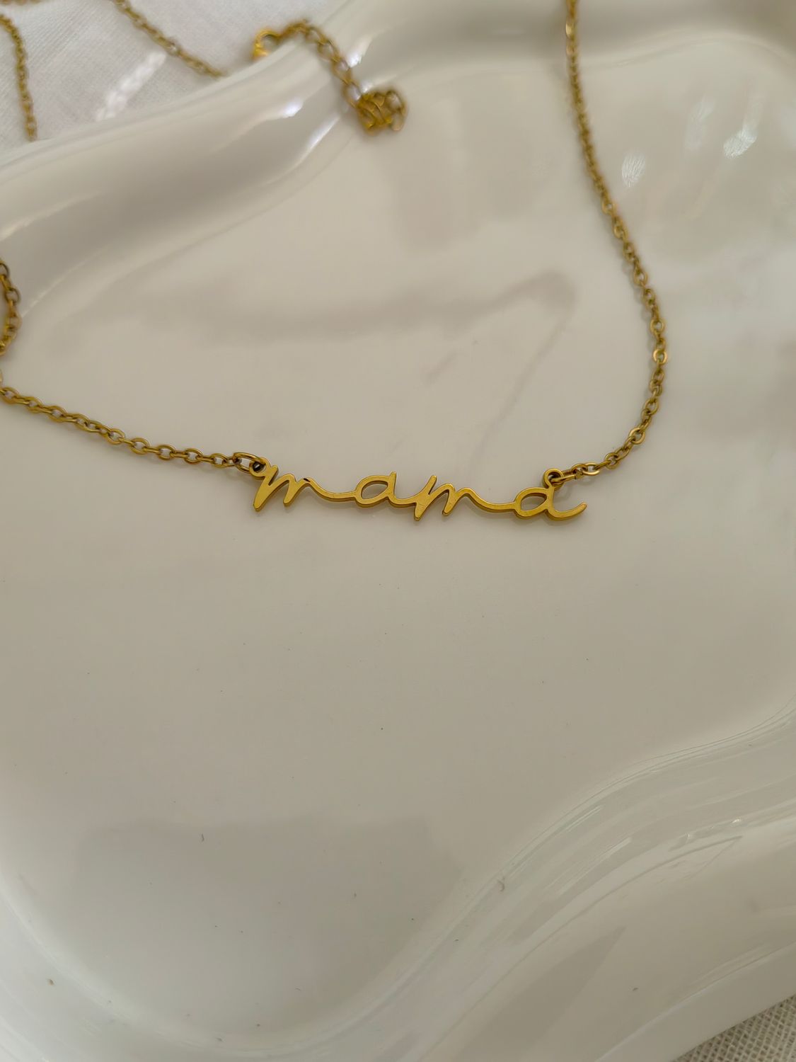 MAMA NECKLACE