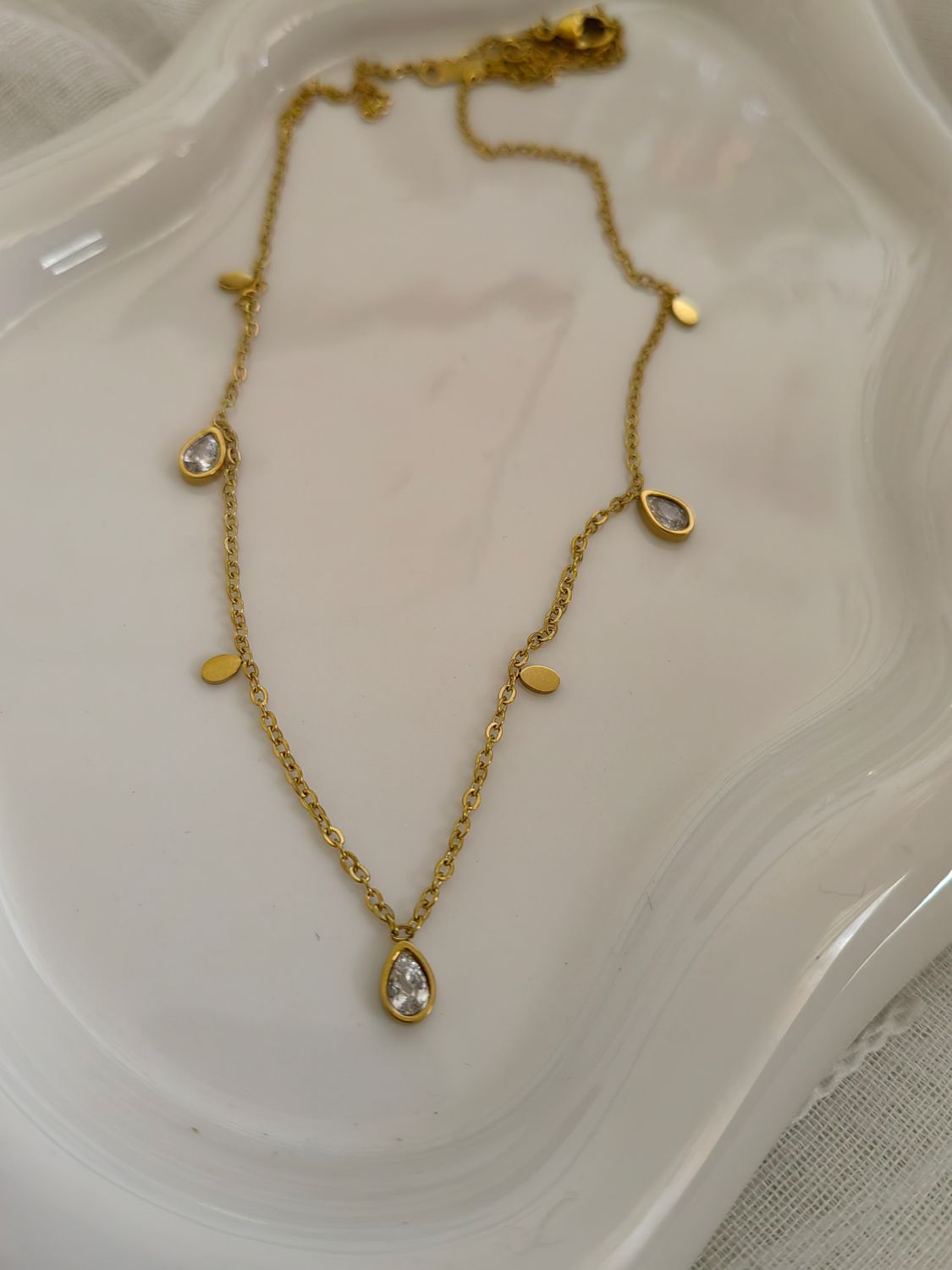 DIAMANTE NECKLACE