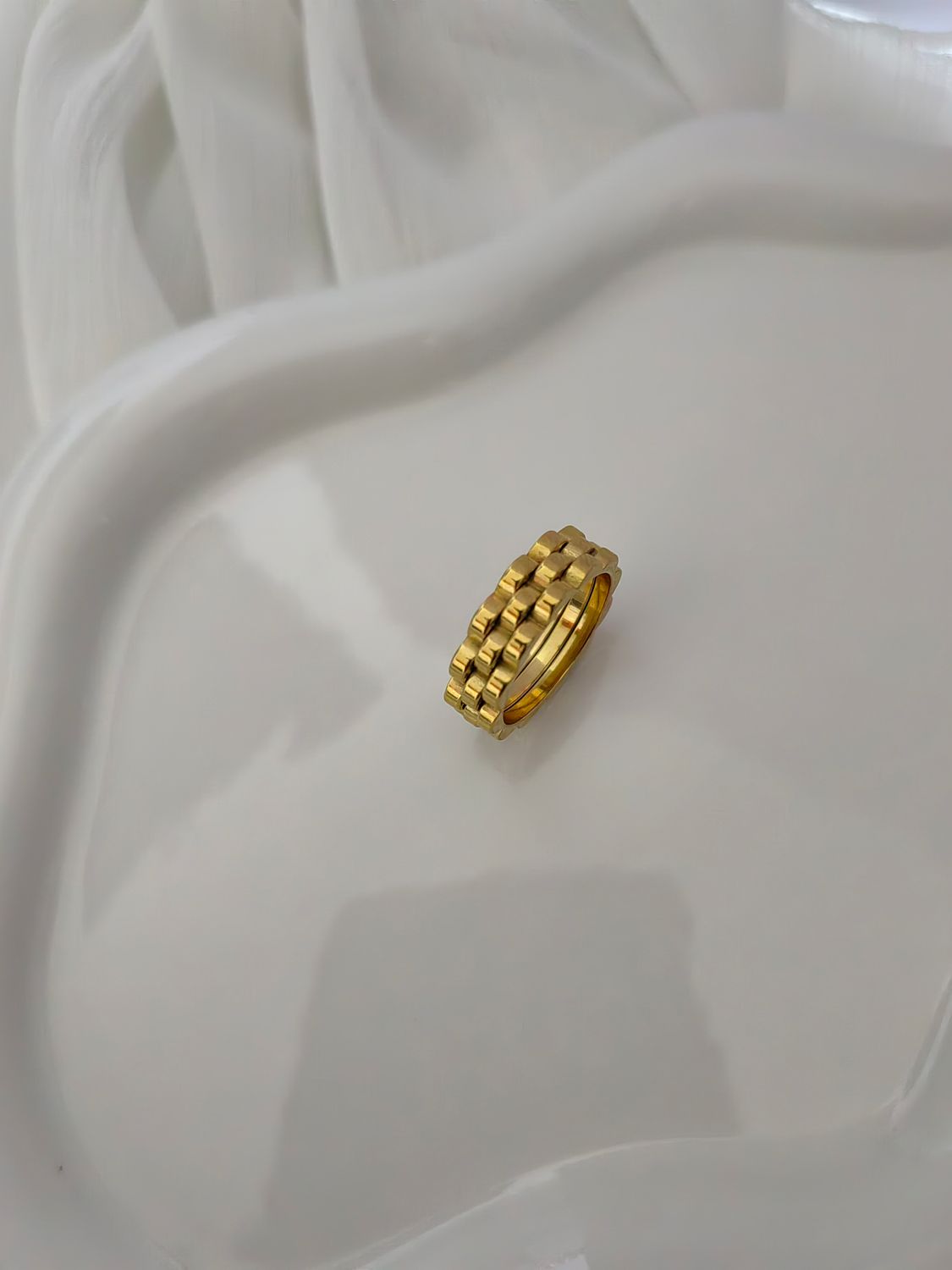EMBER RING