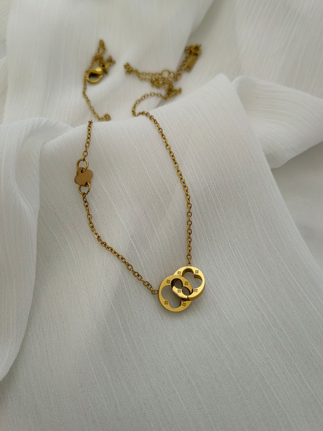 NELL NECKLACE