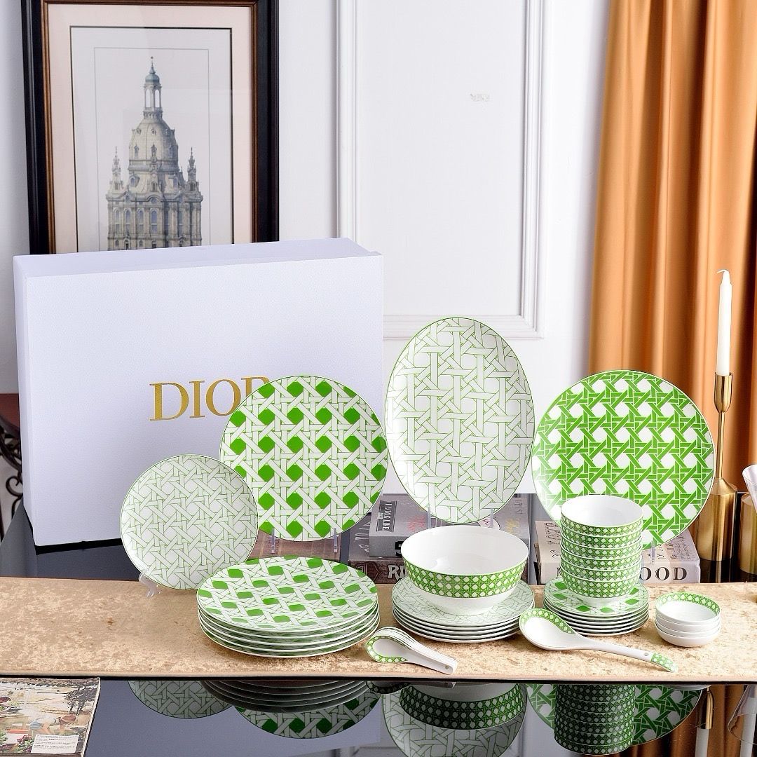 Dishes Dior