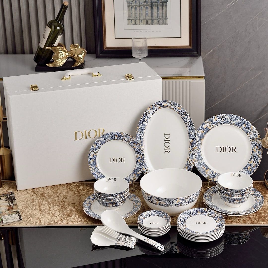 Dishes Dior