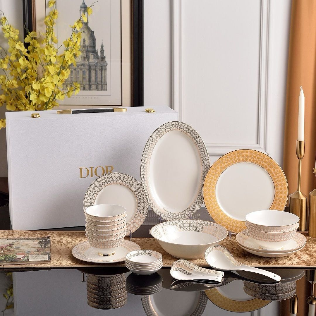 Dishes Dior