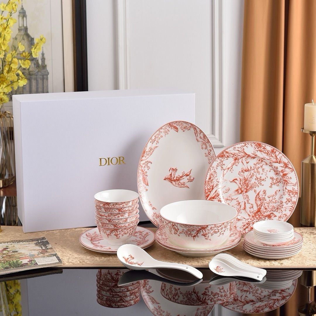 Dishes Dior