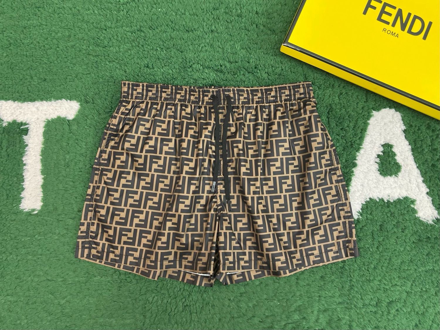 Shorts Fendi