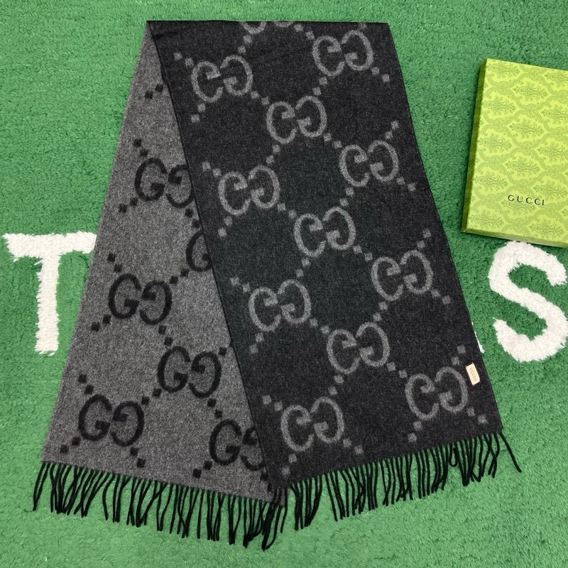 Scarf Gucci