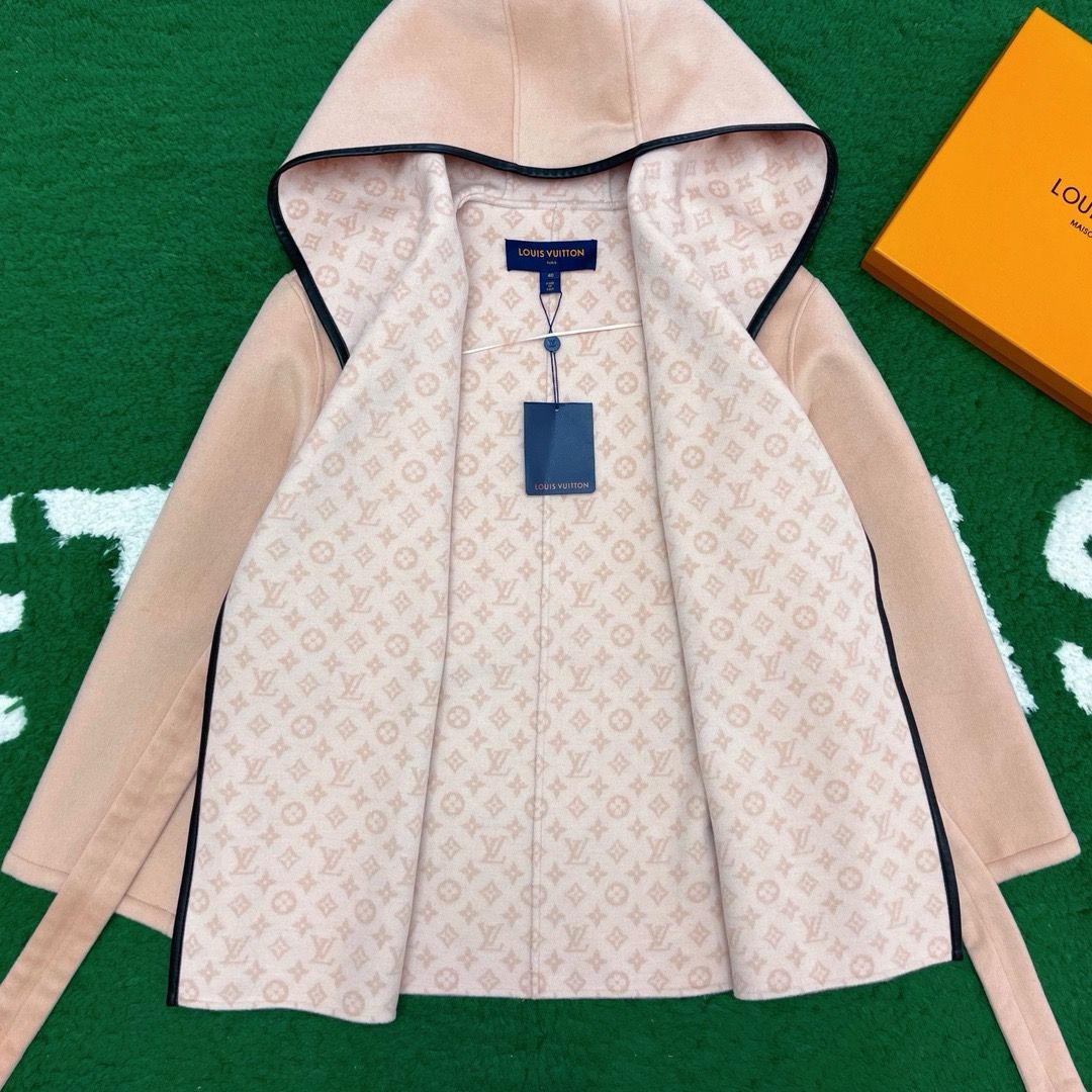 Coat Louis Vuitton