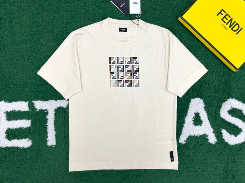 T-Shirt Fendi